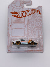 Load image into Gallery viewer, Hot Wheels ‘68 Corvette - Gas Monkey Garage
