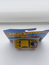 Load image into Gallery viewer, Hot Wheels ‘73 BMW 3.0 CSL Race Car

