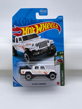 Load image into Gallery viewer, Hot Wheels ‘20 Jeep Gladiator (White)
