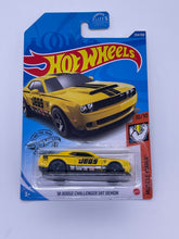 Load image into Gallery viewer, Hot Wheels ‘18 Dodge Challenger SRT Demon (Yellow)
