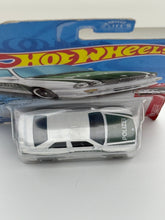 Load image into Gallery viewer, Hot Wheels ‘92 BMW M3 (Polizei)

