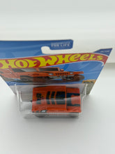 Load image into Gallery viewer, Hot Wheels Humvee
