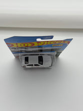 Load image into Gallery viewer, Hot Wheels Alfa Romeo GTV6 3.0

