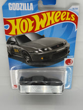 Load image into Gallery viewer, Hot Wheels Nissan Skyline GT-R (BCNR33)
