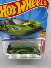 Load image into Gallery viewer, Hot Wheels &#39;16 Ford GT Race
