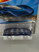 Load image into Gallery viewer, Hot Wheels Corvette Stingray

