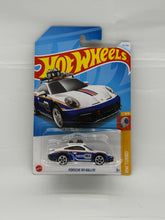 Load image into Gallery viewer, Hot Wheels Porsche 911 Rallye
