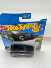 Load image into Gallery viewer, Hot Wheels Lancia Delta Integrale (Black)
