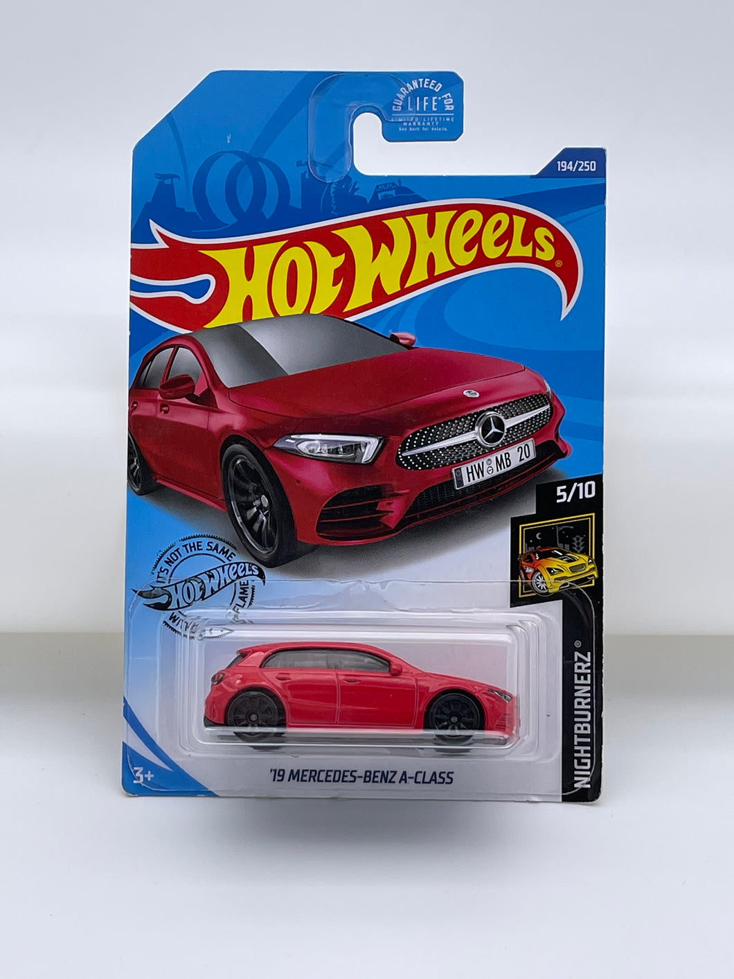 Hot Wheels ‘19 Mercedes-Benz A-Class (Red)