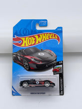 Load image into Gallery viewer, Hot Wheels Porsche 918 Spyder
