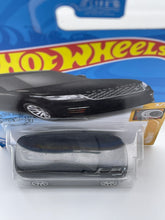 Load image into Gallery viewer, Hot Wheels Range Rover Velar (Black)
