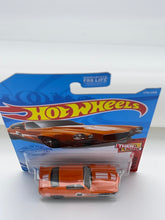 Load image into Gallery viewer, Hot Wheels ‘70 Chevy Camaro RS
